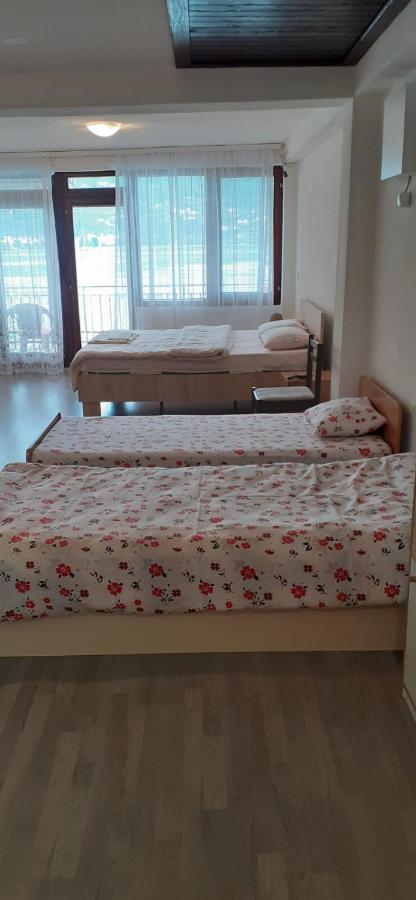 Beachfront Apartments Grunche Ohrid Ngoại thất bức ảnh